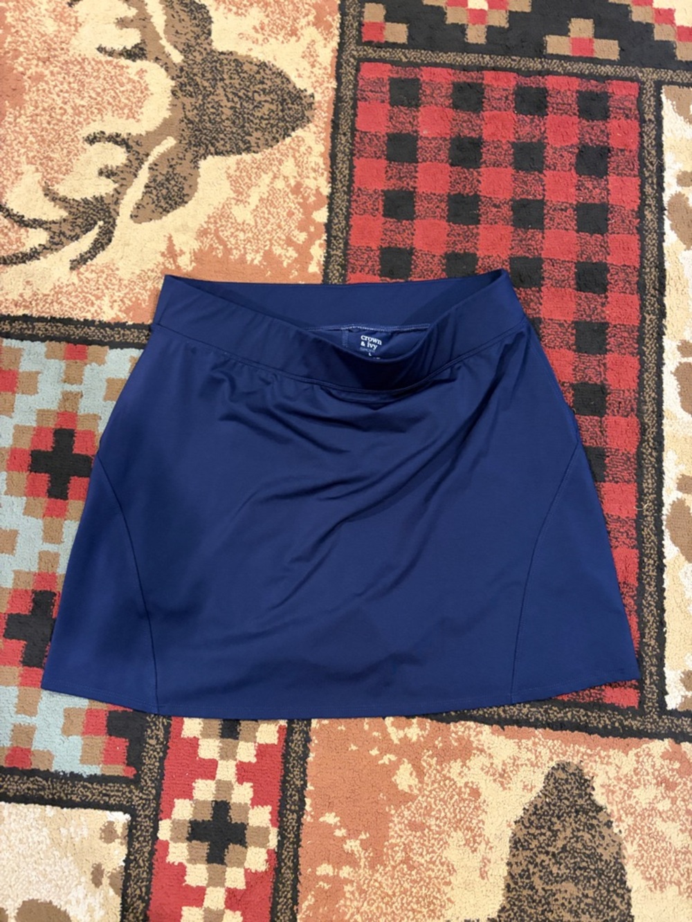 Women’s Crown and Ivy navy athletic skort